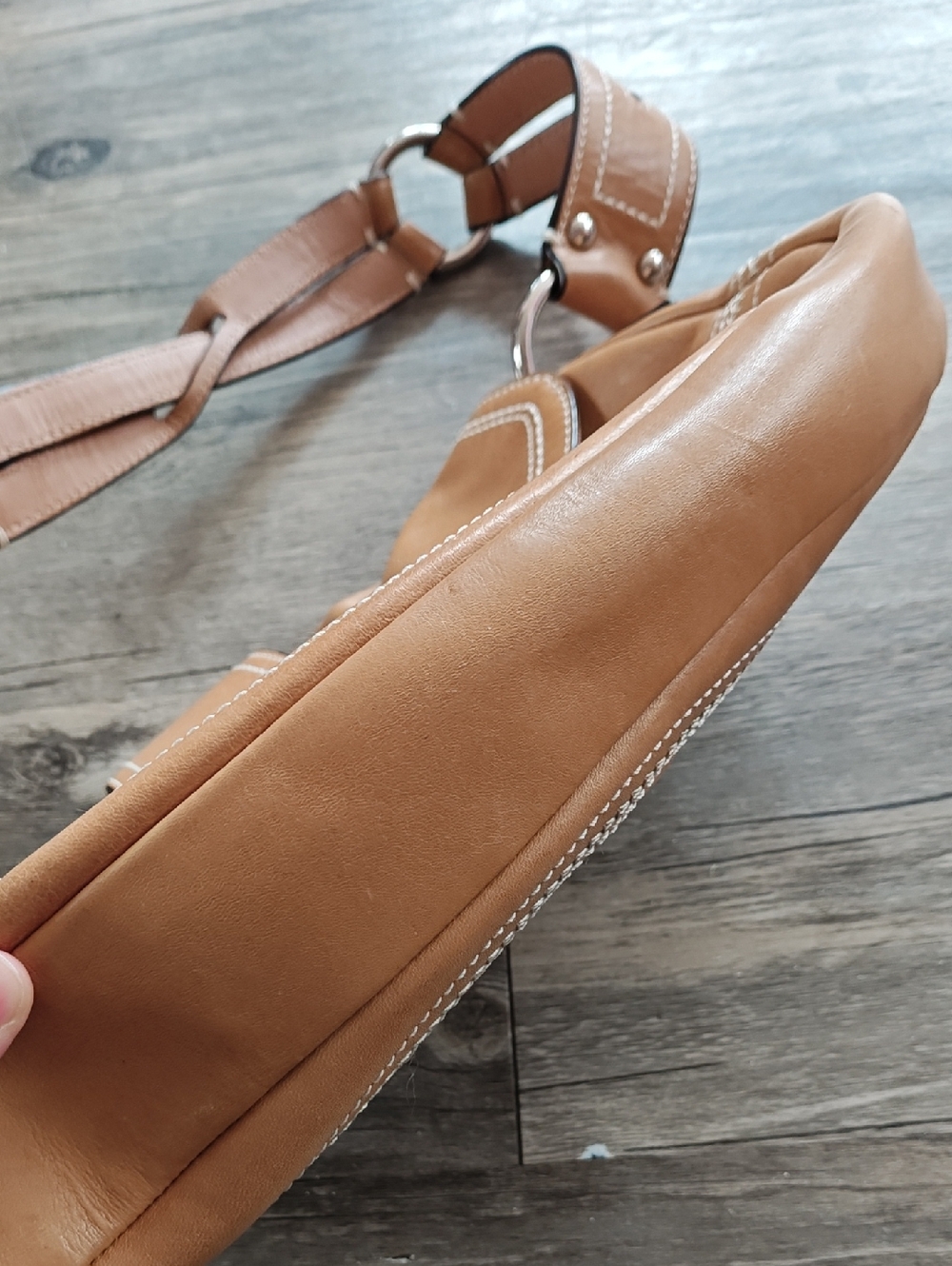 Vintage Coach Leather Shoulder Bag - Picture 7 of 9